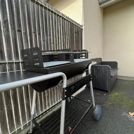 Maison Eugenie Arena, Gendarmerie, Rocade Lejlighed