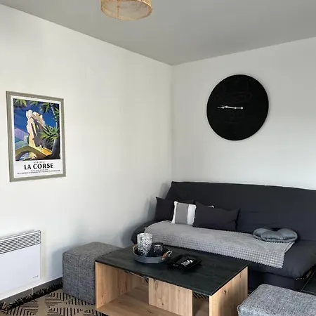 Maison Eugenie Arena, Gendarmerie, Rocade Apartment *